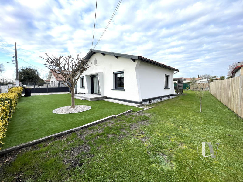 Maison traditionnelle - 98 m² - 4 pièces