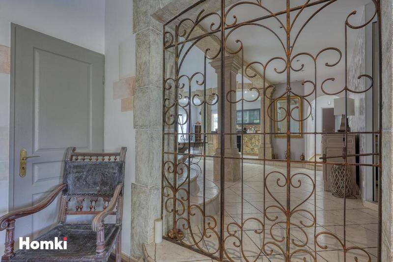 Villa - 209 m² - 6 pièces