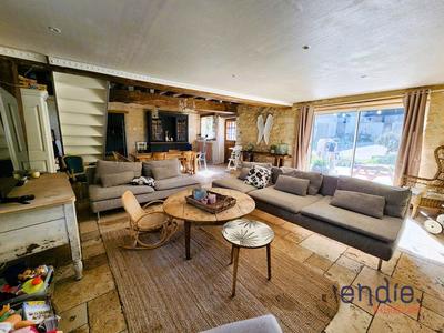 Maison - 230 m² - 12 pièces