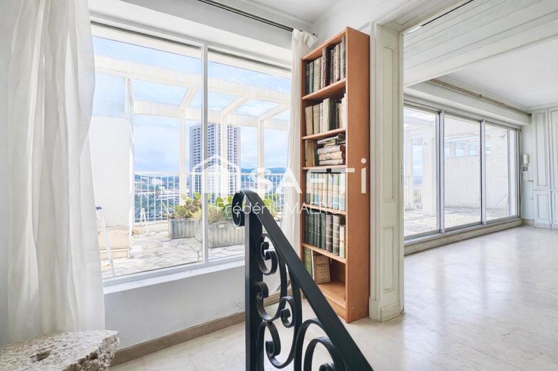 Appartement - 213 m² - 7 pièces