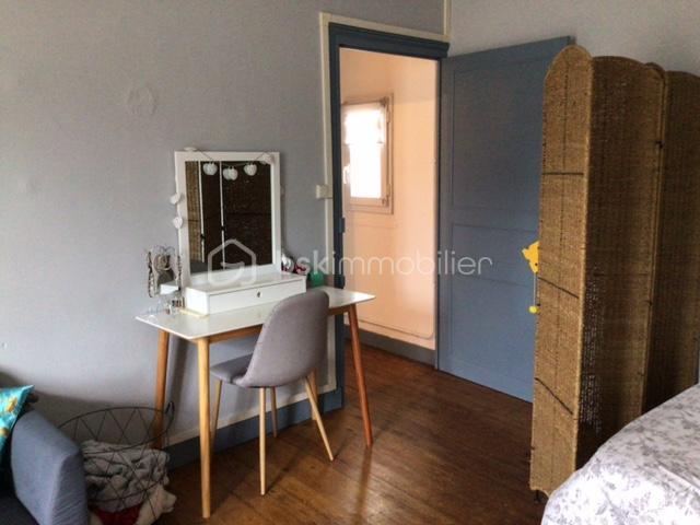 Immeuble - 143 m² - 10 pièces