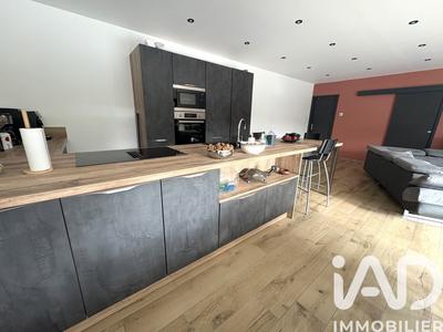 Maison - 98 m² - 3 pièces