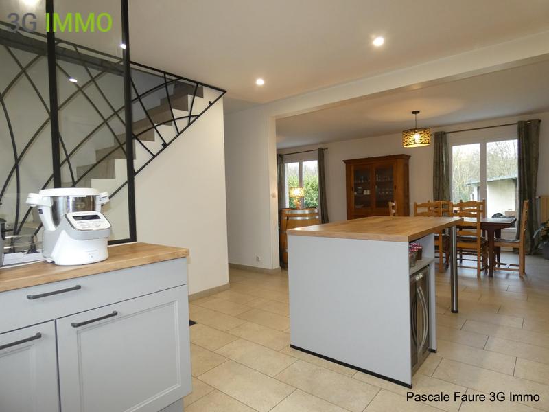 Maison traditionnelle - 152 m² - 7 pièces