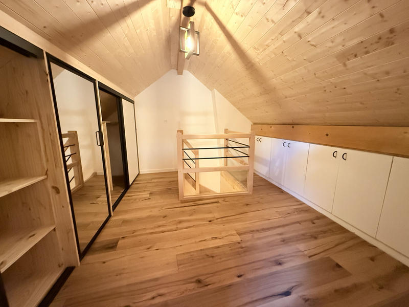 Châlet - 329 m² - 13 pièces