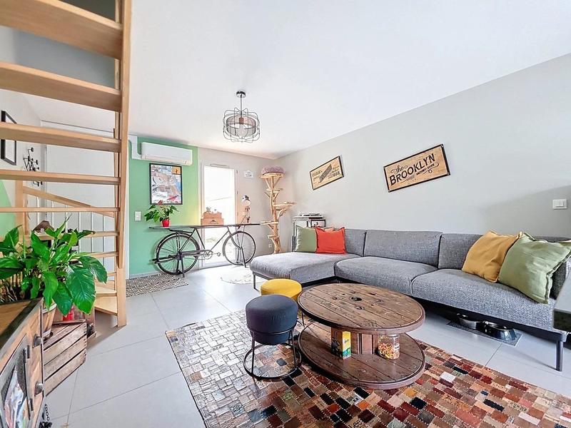 Maison - 90 m² - 4 pièces