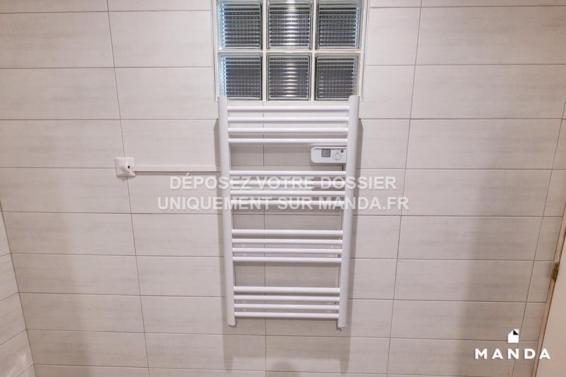 Chambre - 12 m² - 7 pièces