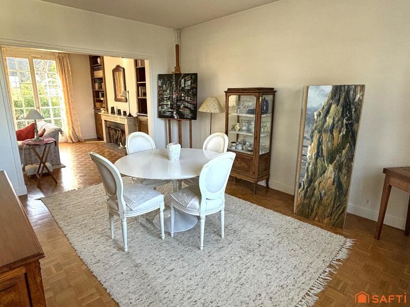 Maison - 187 m² - 8 pièces