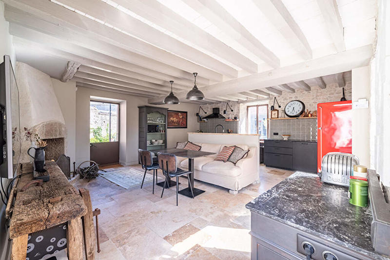 Demeure - 260 m² - 6 pièces