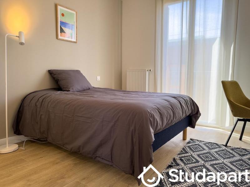 Chambre - 14 m² - 1 pièce