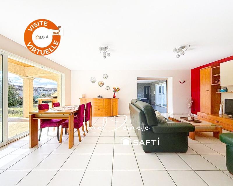 Maison - 220 m² - 10 pièces