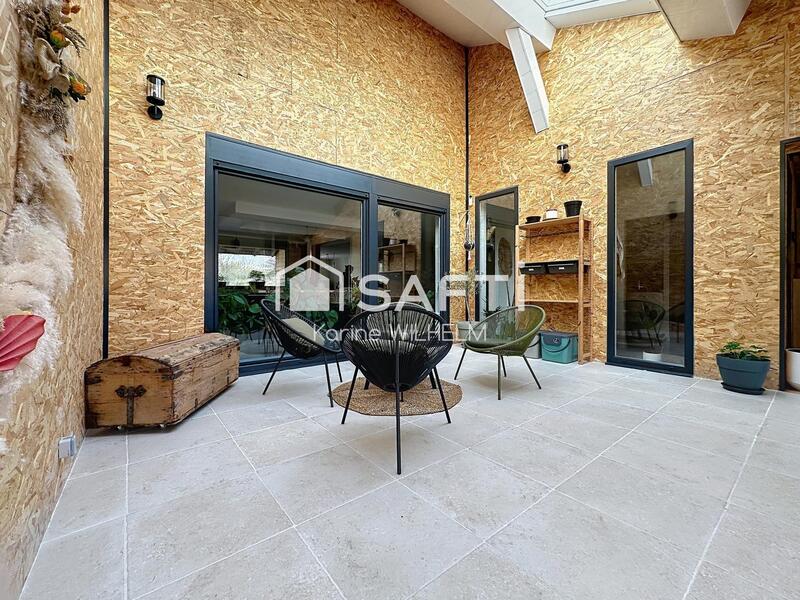 Appartement - 143 m² - 8 pièces