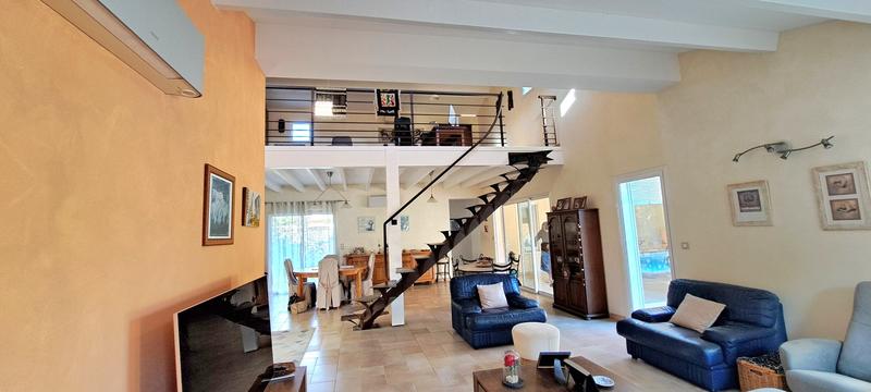 Villa - 218 m² - 7 pièces