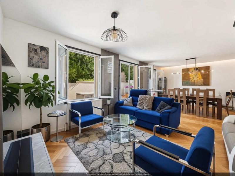 Maison - 95 m² - 5 pièces