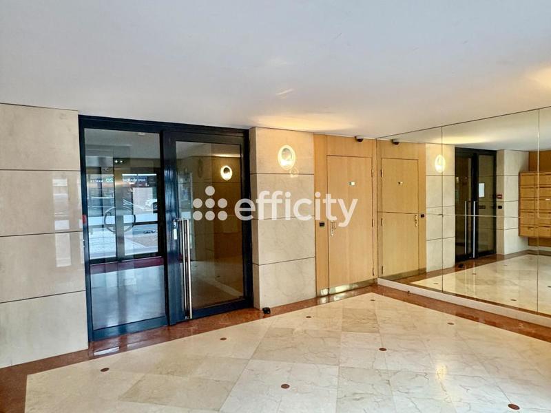 Appartement - 90 m² - 4 pièces