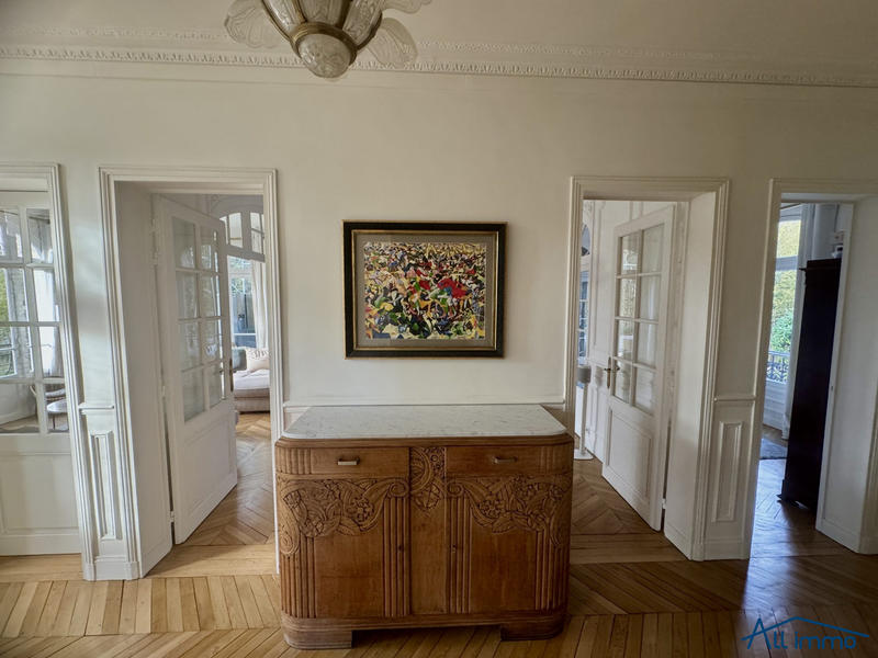 Maison - 280 m² - 7 pièces