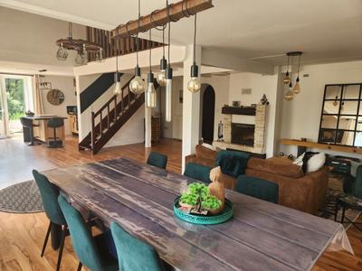 Maison - 195 m² - 3 pièces