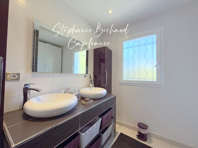 Villa - 205 m² - 6 pièces