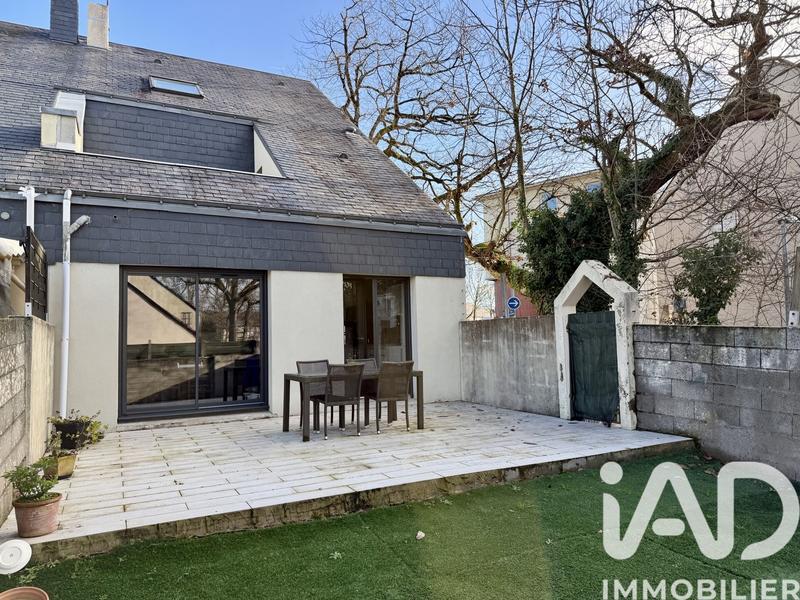 Maison - 105 m² - 5 pièces