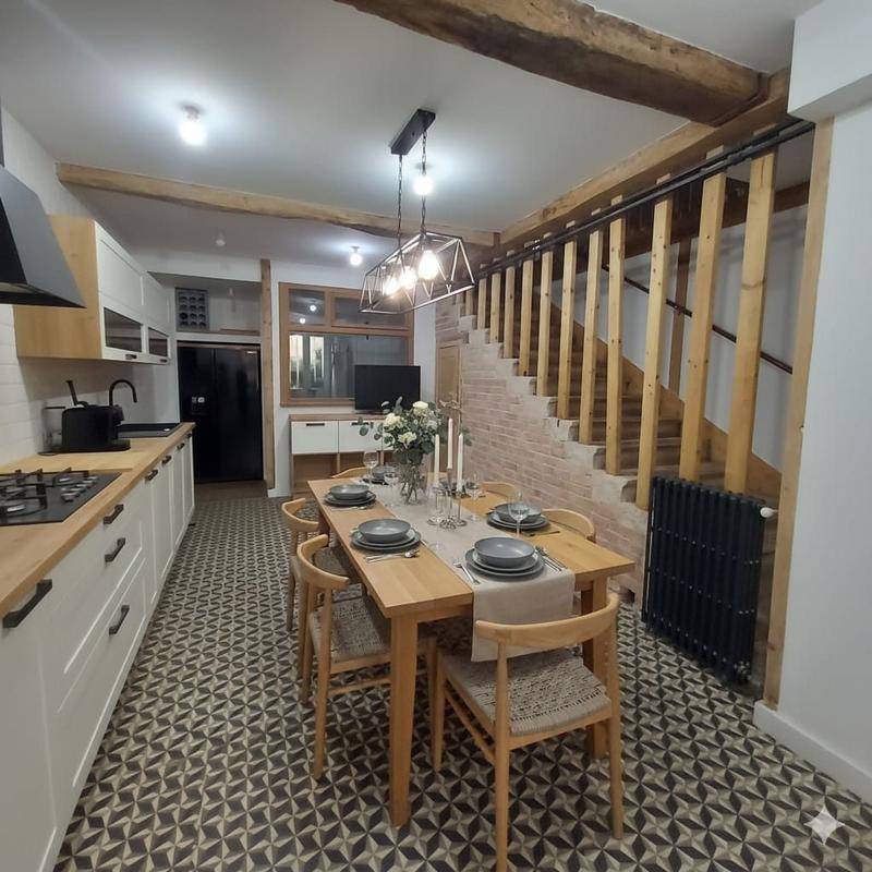 Maison - 300 m² - 6 pièces