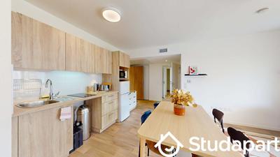 Chambre - 60 m² - 1 pièce