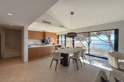 Appartement - 90 m² - 3 pièces