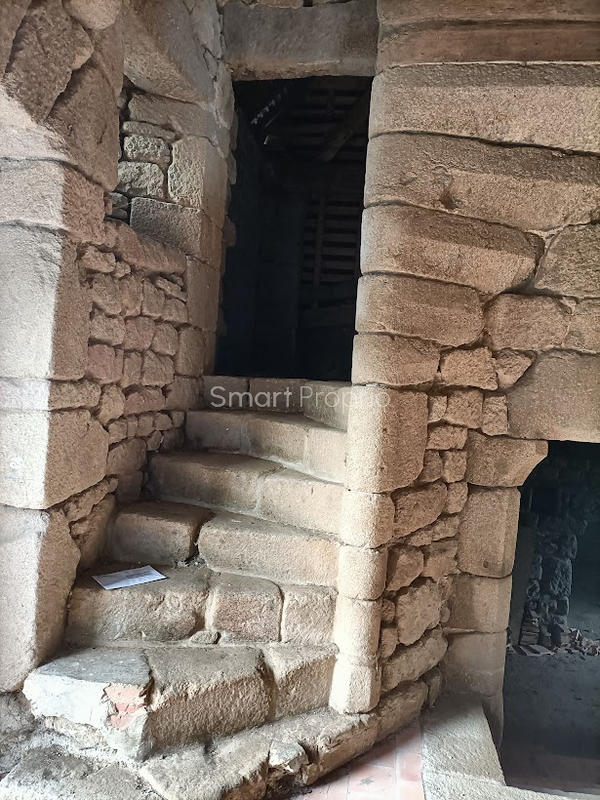 Maison - 180 m² - 5 pièces