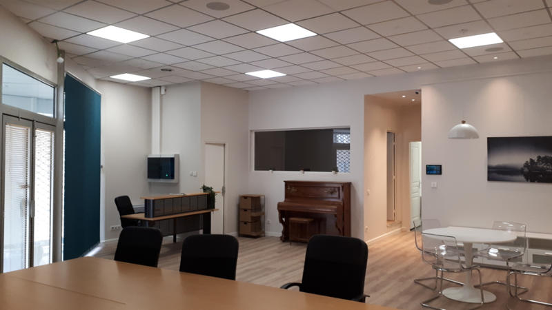 Local commercial - 126 m² - 4 pièces