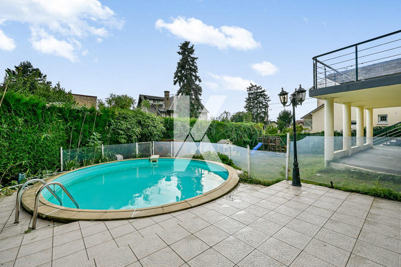 Maison - 162 m² - 7 pièces