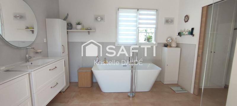 Maison - 210 m² - 6 pièces