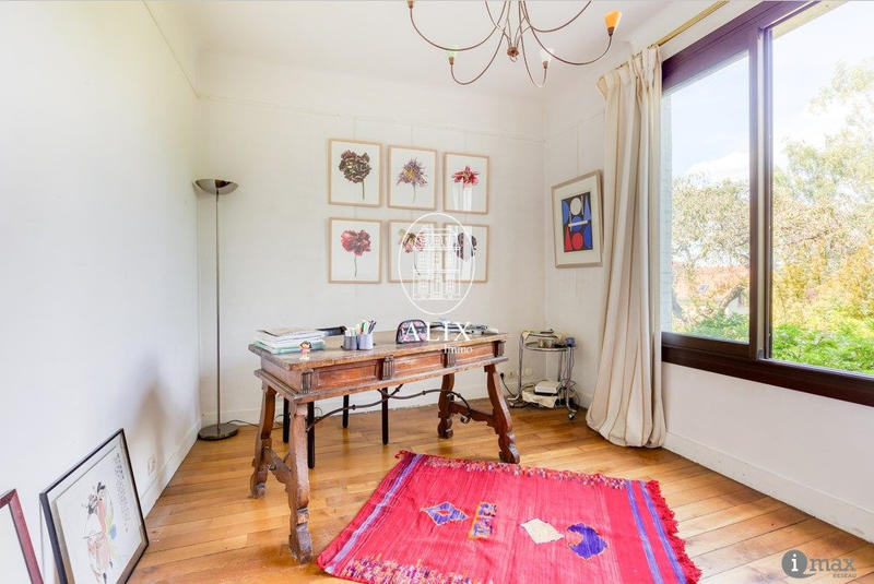 Maison traditionnelle - 209 m² - 10 pièces