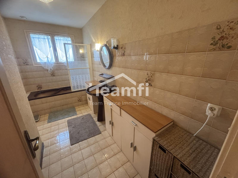 Maison - 106 m² - 4 pièces