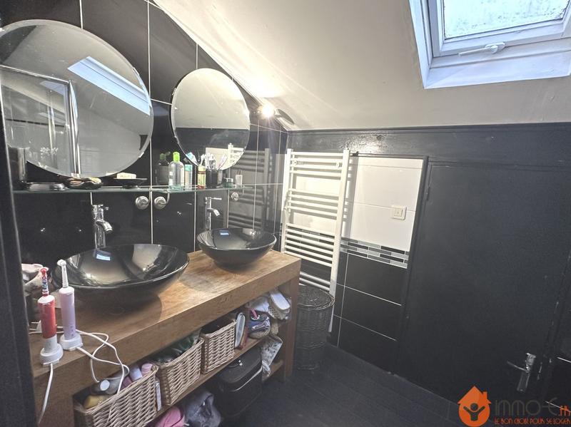 Maison - 180 m² - 7 pièces