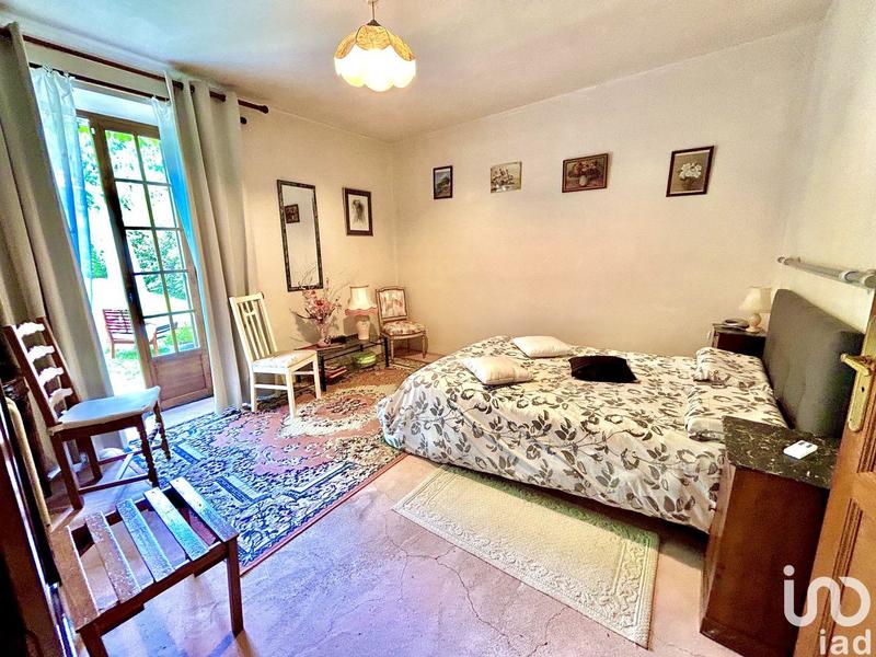 Maison - 215 m² - 7 pièces