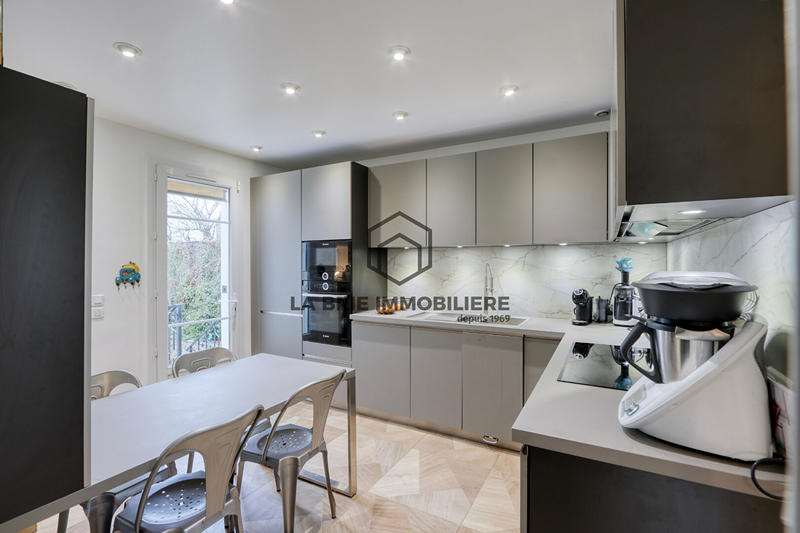 Maison - 122 m² - 6 pièces