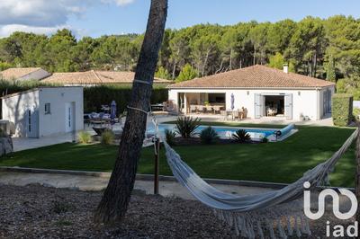 Maison - 198 m² - 6 pièces