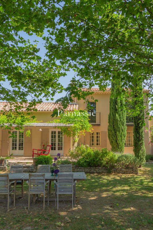 Villa - 240 m² - 6 pièces