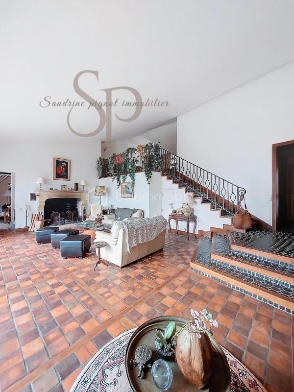 Maison d'architecte - 262 m² - 8 pièces