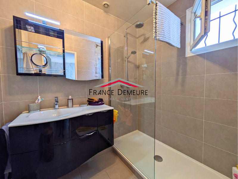 Maison contemporaine - 130 m² - 6 pièces