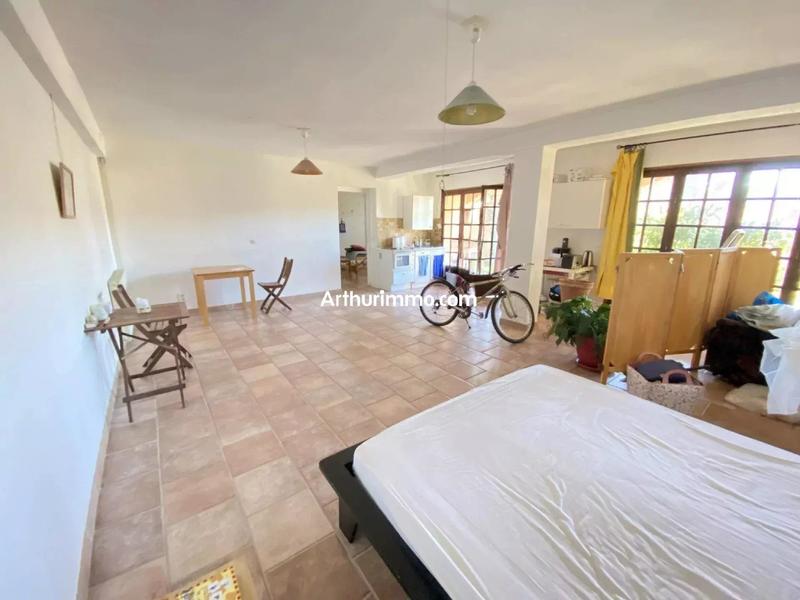 Maison - 290 m² - 12 pièces