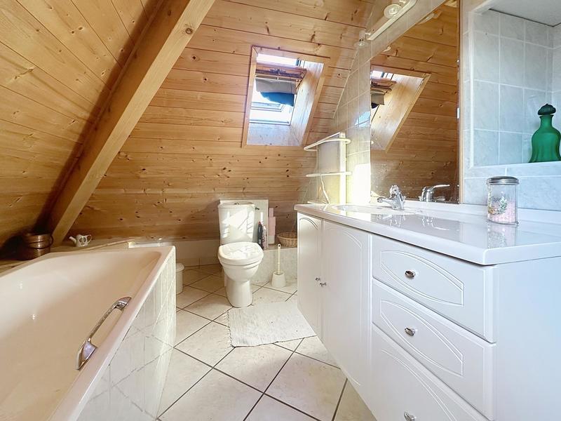 Maison - 297 m² - 11 pièces