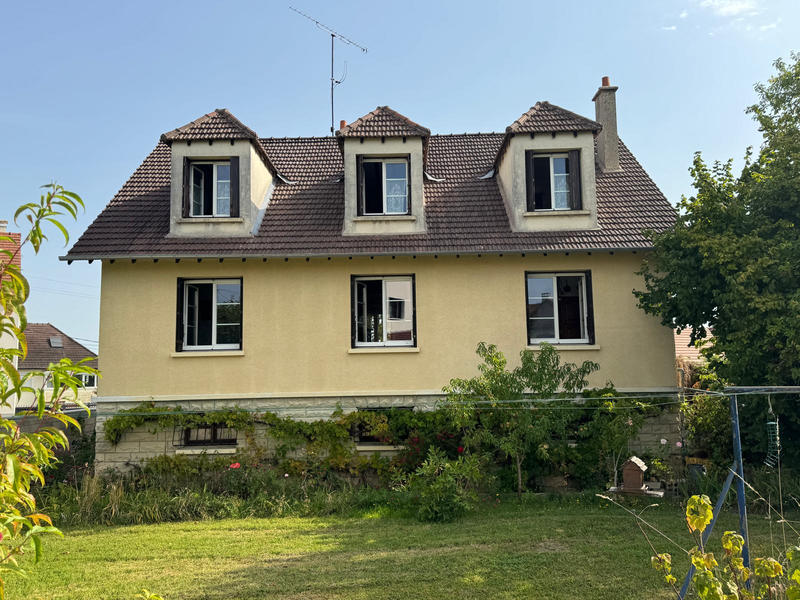Maison - 235 m² - 6 pièces