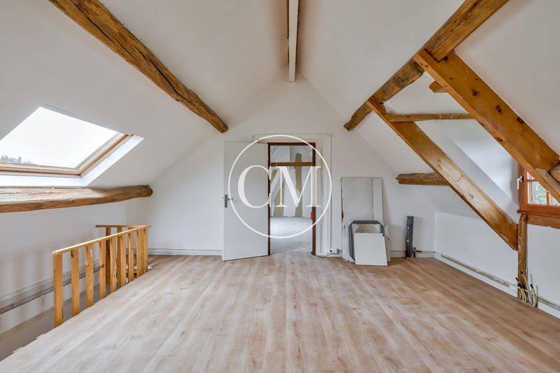 Maison - 288 m² - 8 pièces