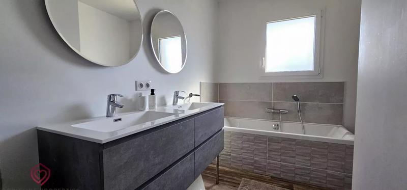 Maison - 130 m² - 5 pièces