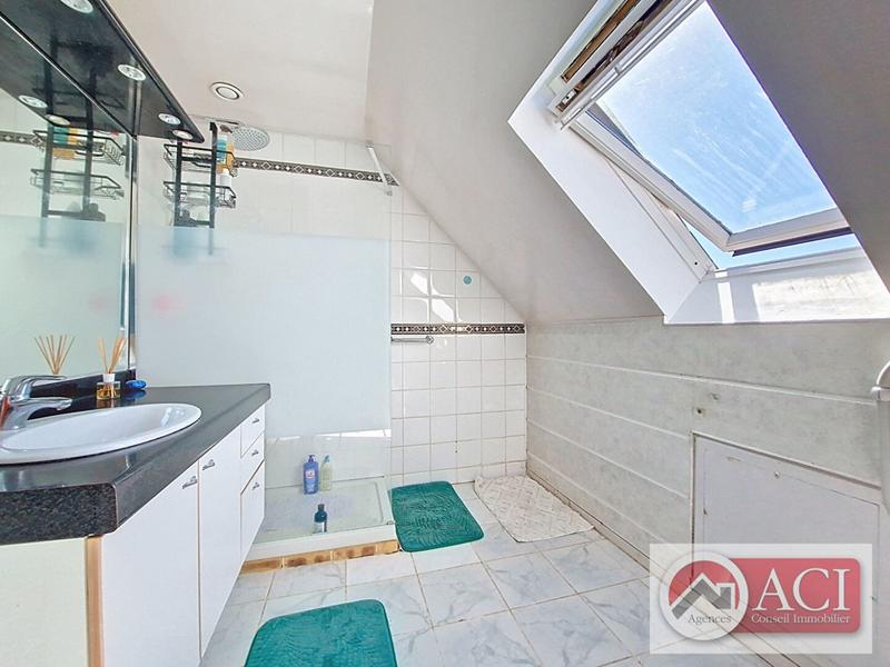 Maison - 100 m² - 6 pièces