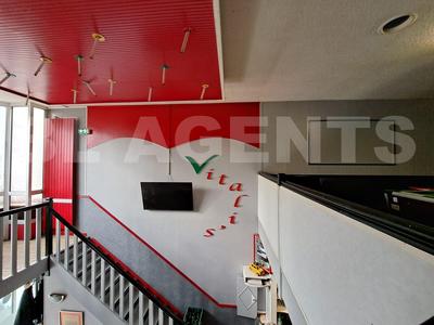 Magasins - 65 m²