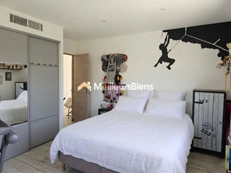 Villa - 188 m² - 6 pièces