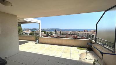 Appartement - 161 m² - 6 pièces