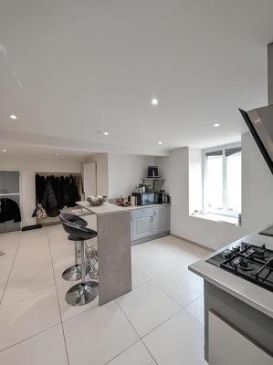 Maison - 140 m² - 4 pièces