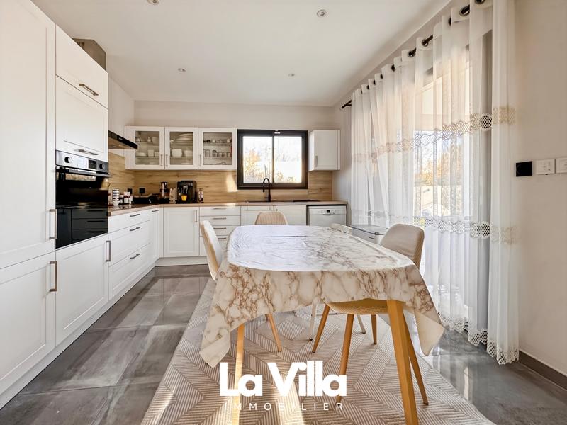 Maison - 122 m² - 5 pièces