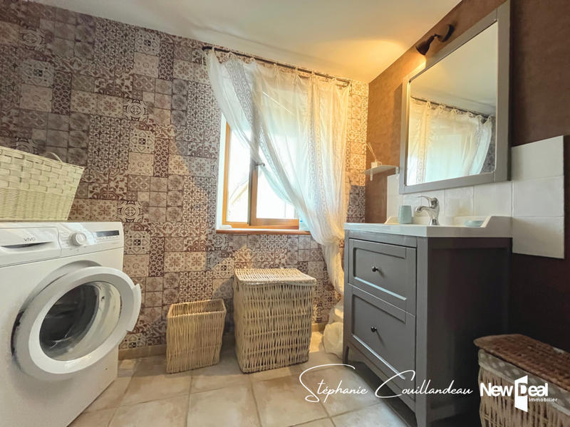 Maison - 236 m² - 8 pièces